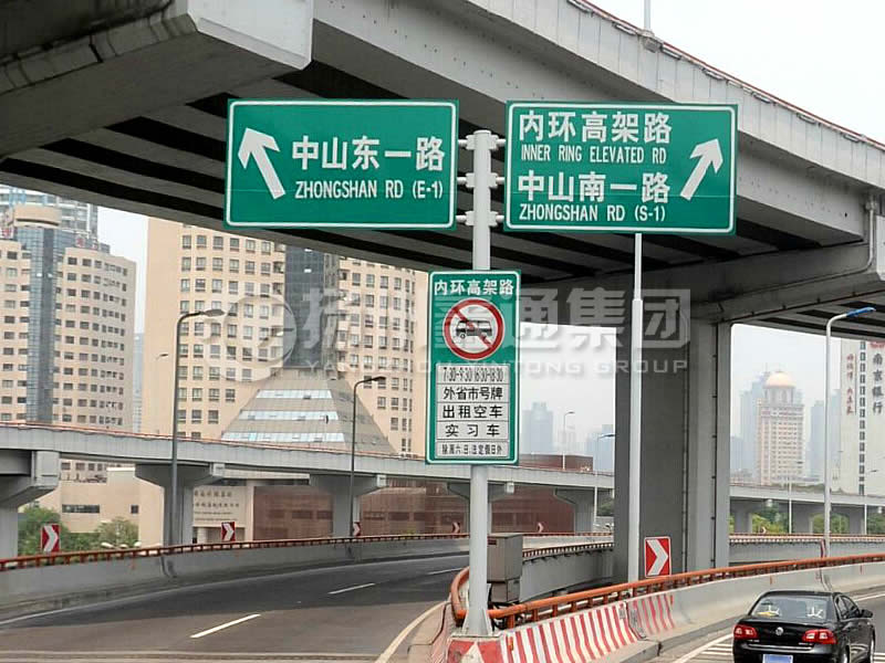 BZG-013，交通標志桿，T型三懸臂交通標志桿