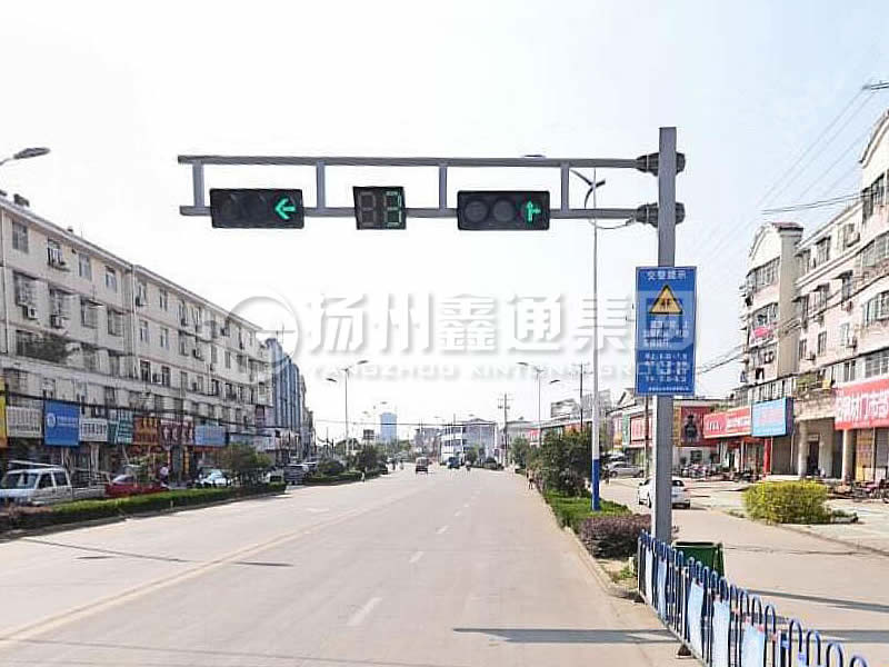 XHDG-057，F(xiàn)型方管信號(hào)燈桿